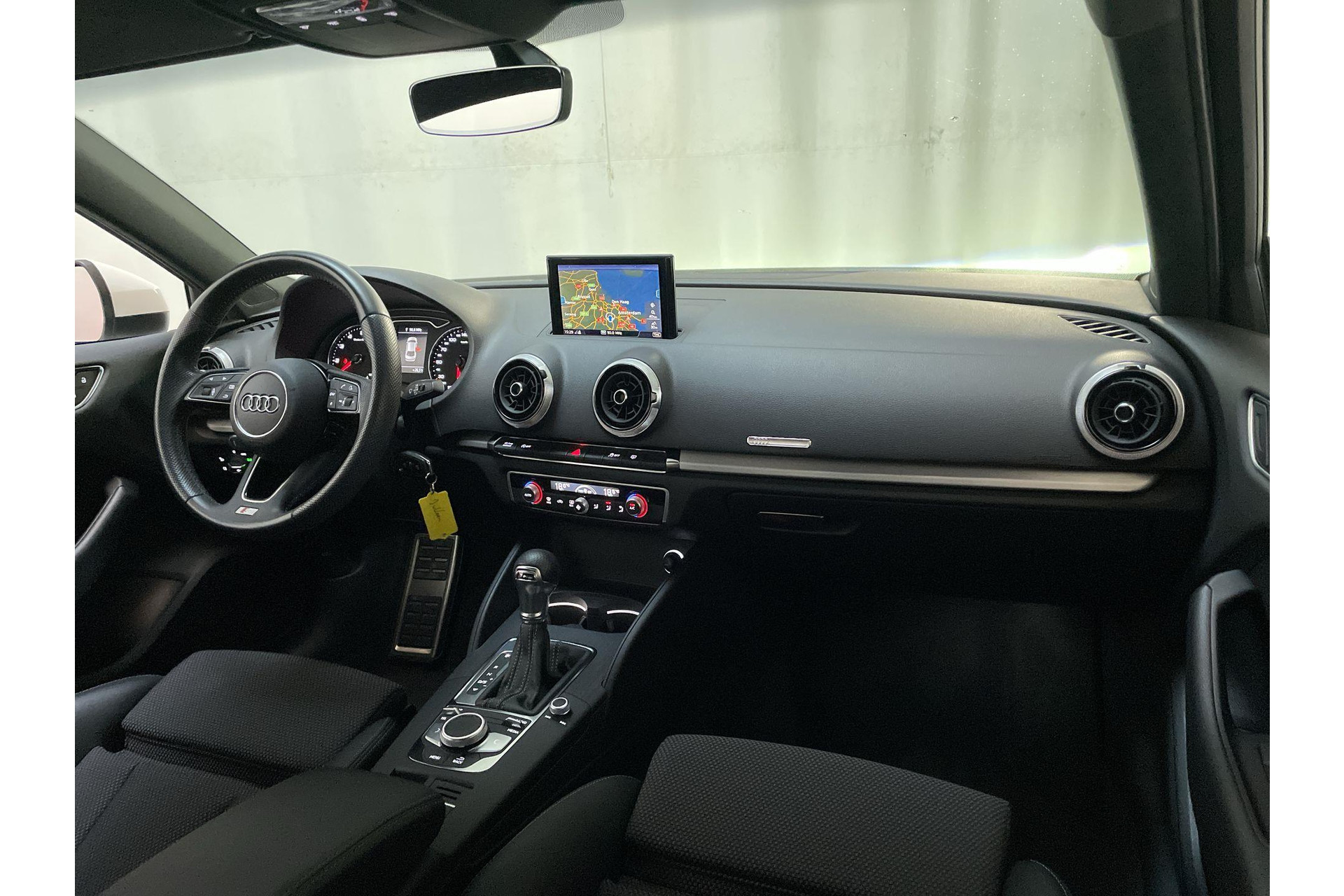 47095750-1.jpg
