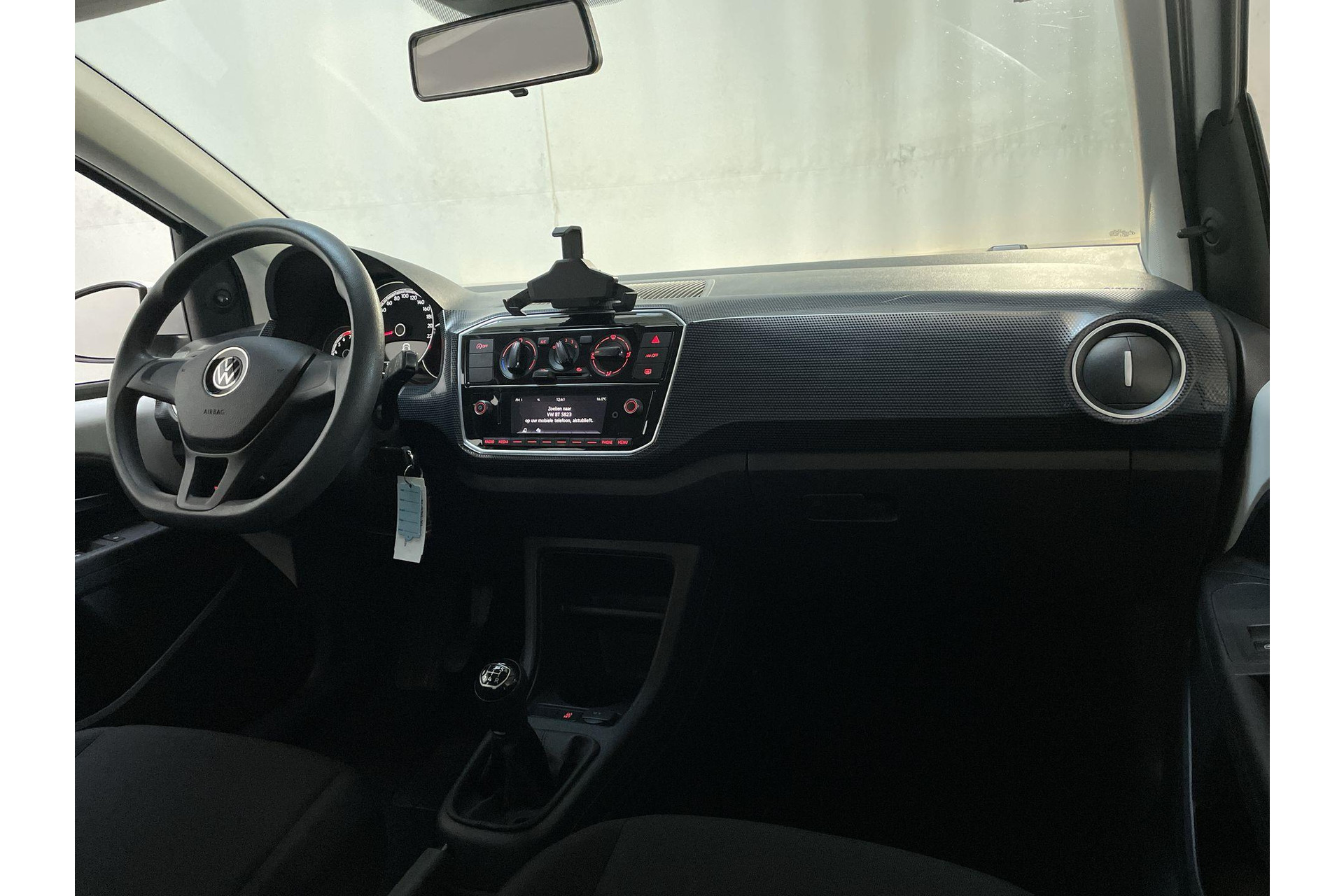 48294323-1.jpg