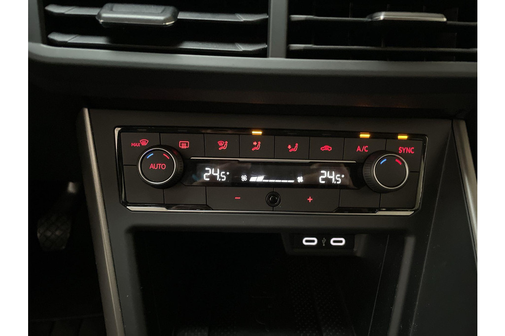 49260104-10.jpg
