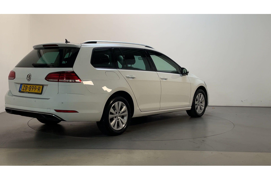 49260228-2.jpg