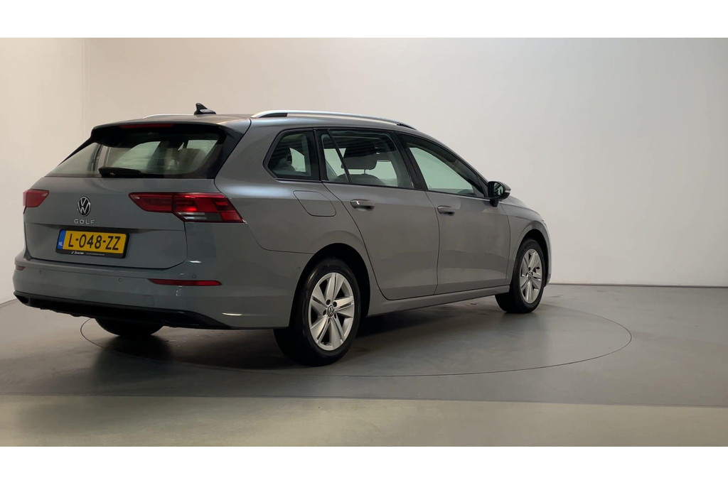 50317599-2.jpg