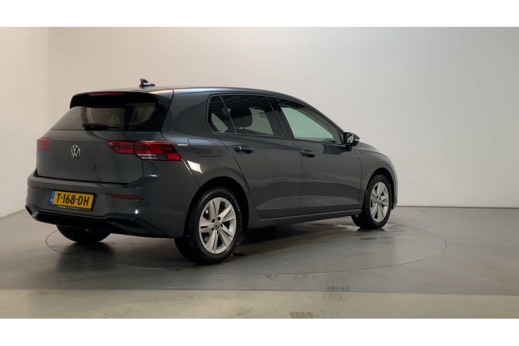 50430063-2.jpg