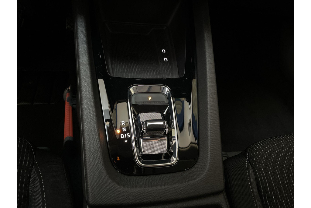 51277631-20.jpg