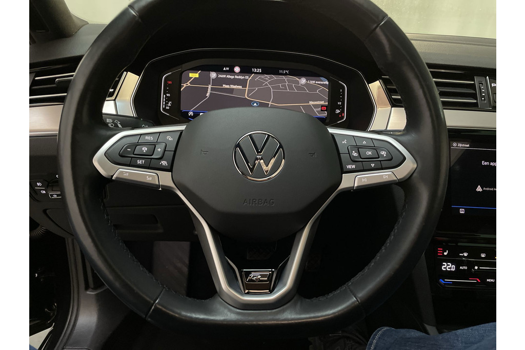 51590277-7.jpg