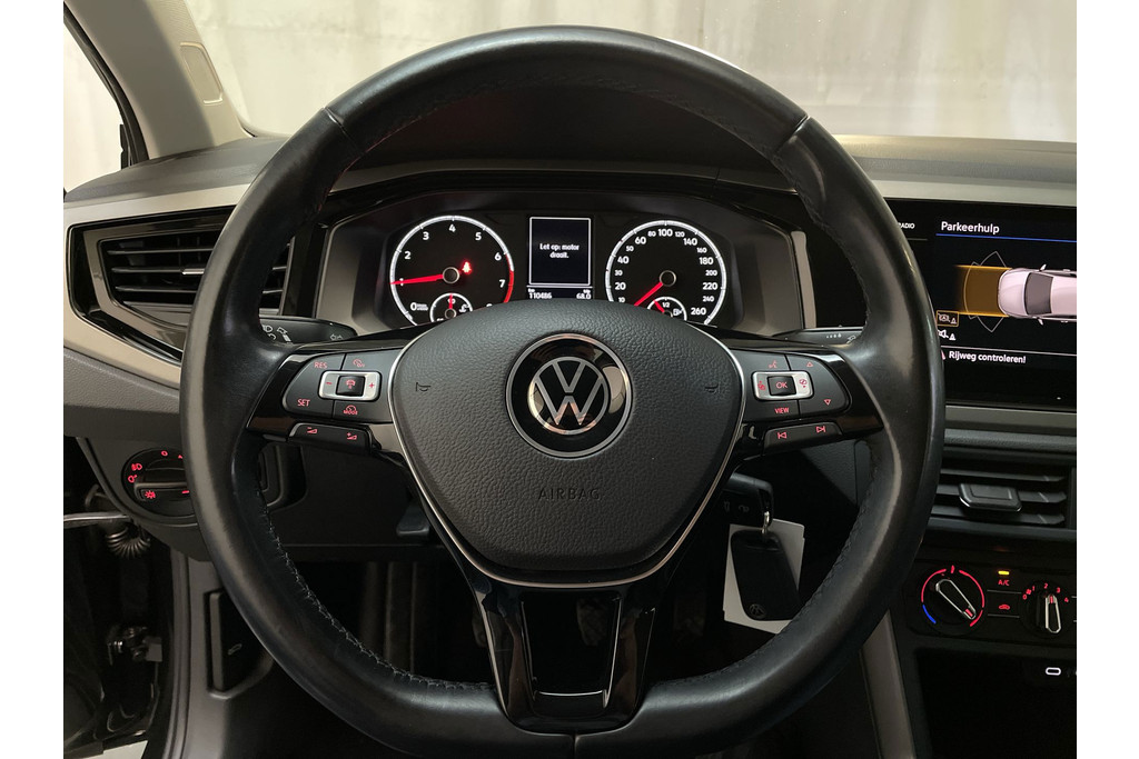 51861056-4.jpg