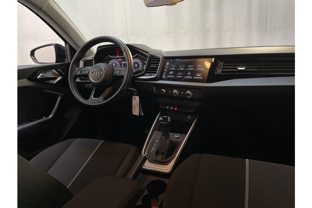 52097395-1.jpg