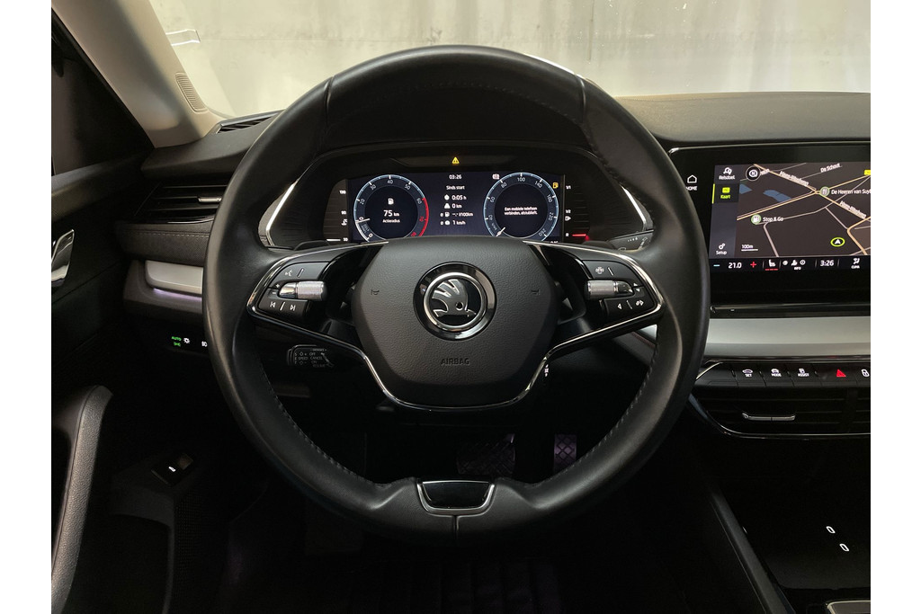 52098014-8.jpg