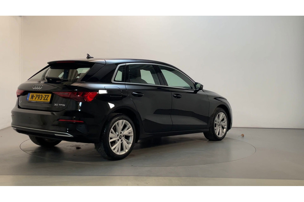 52206050-2.jpg