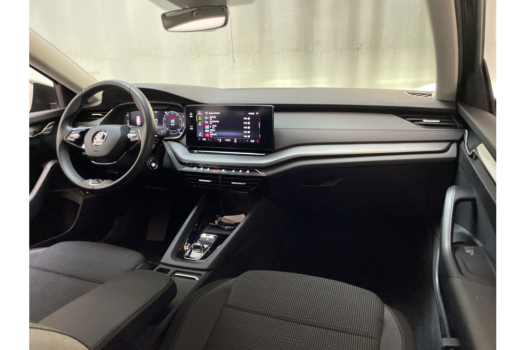 52364468-1.jpg