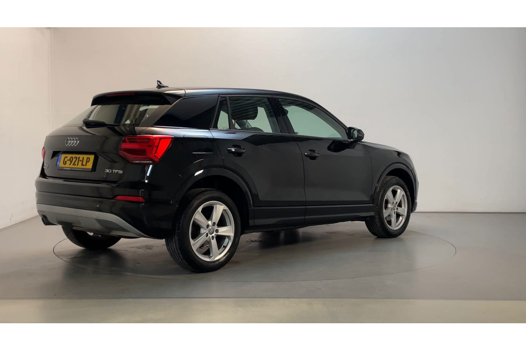 52414996-2.jpg