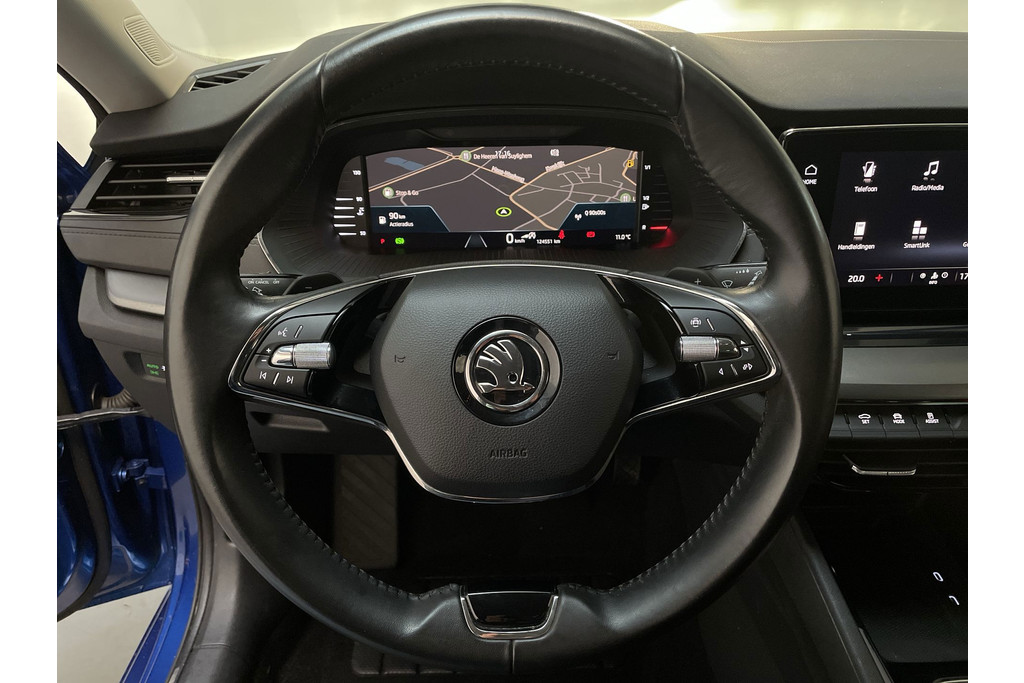 52583183-4.jpg