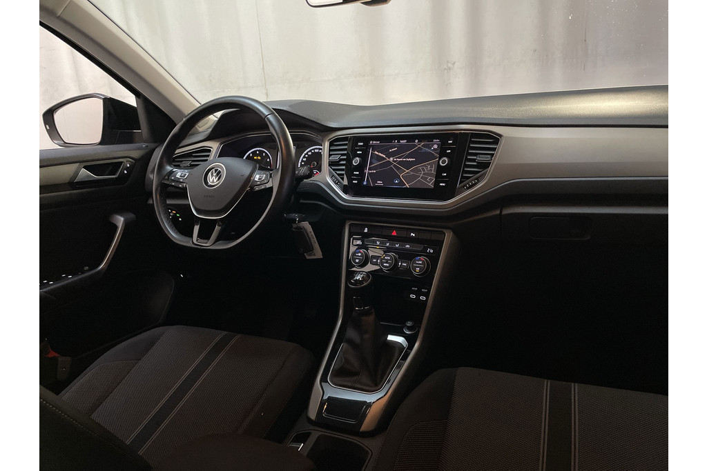 52828265-1.jpg