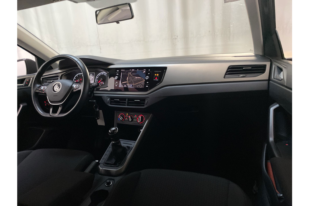 52845948-1.jpg