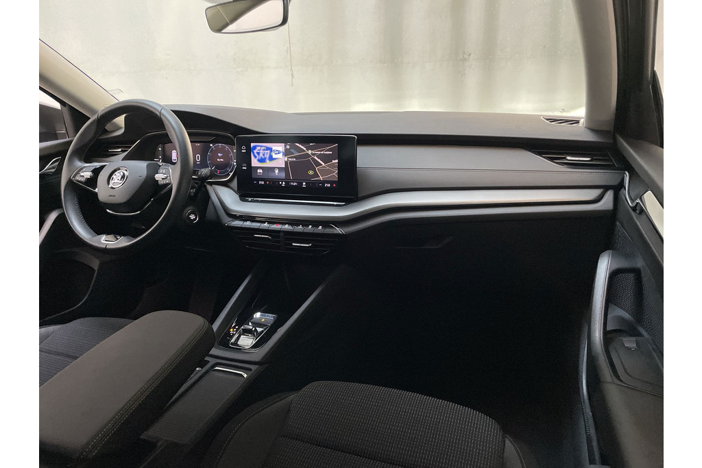 52884694-1.jpg