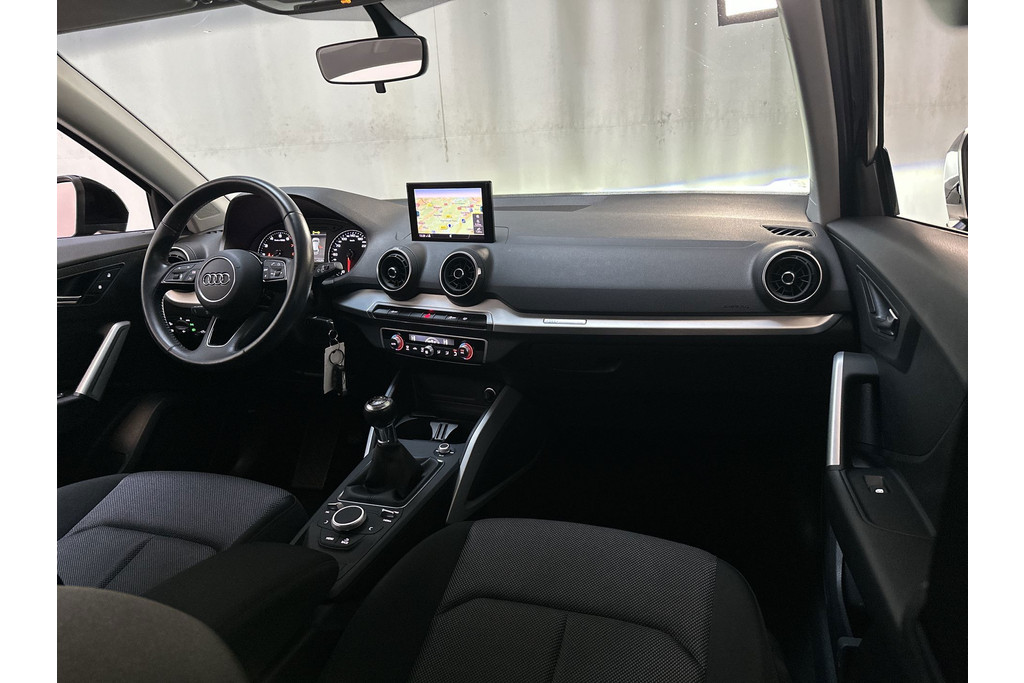 53016990-1.jpg