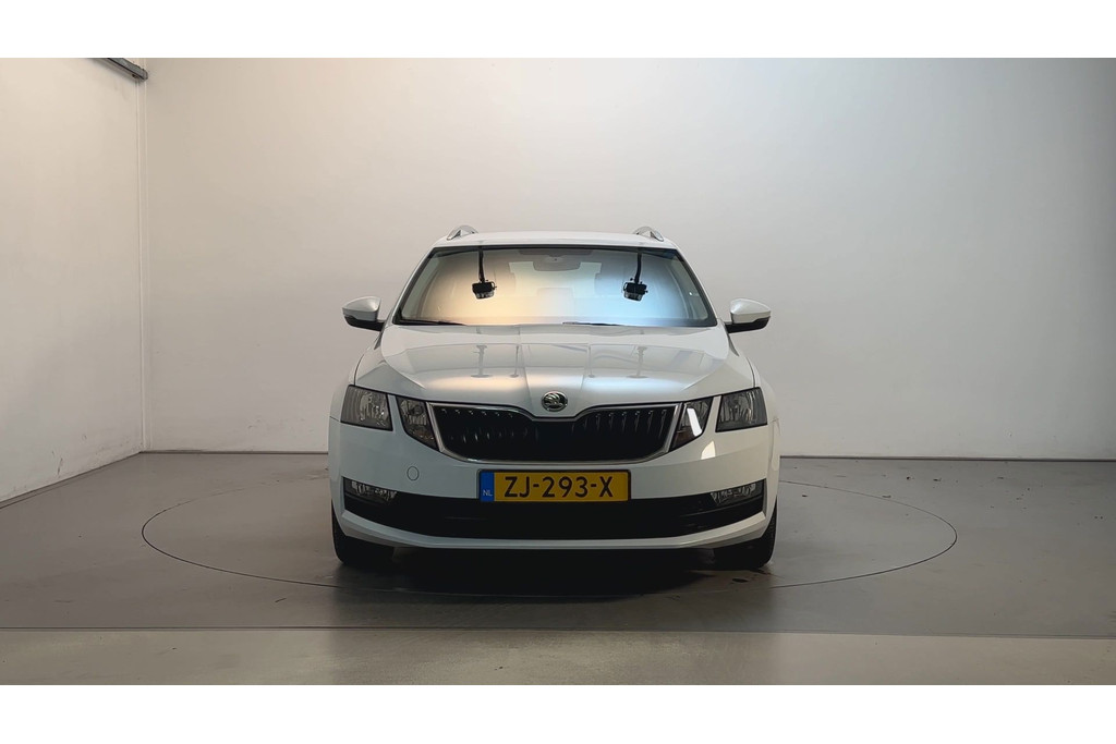 53044412-15.jpg