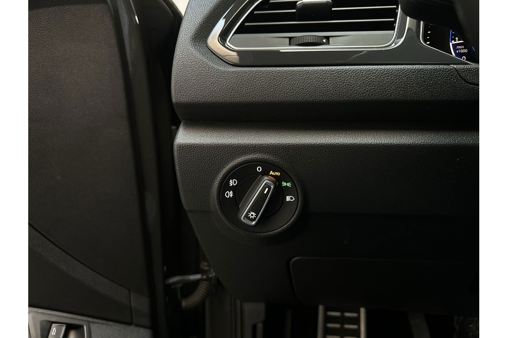 53046584-26.jpg