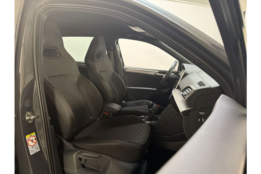 53094276-1.jpg