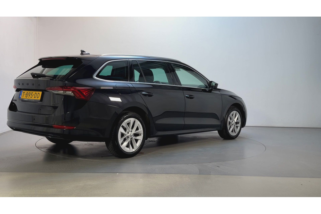 53125125-2.jpg