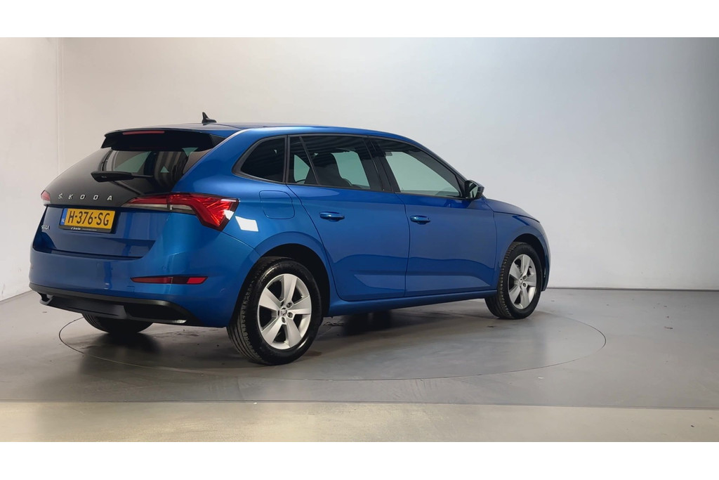 53173145-2.jpg