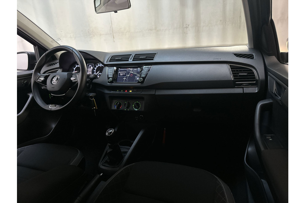 53209813-1.jpg