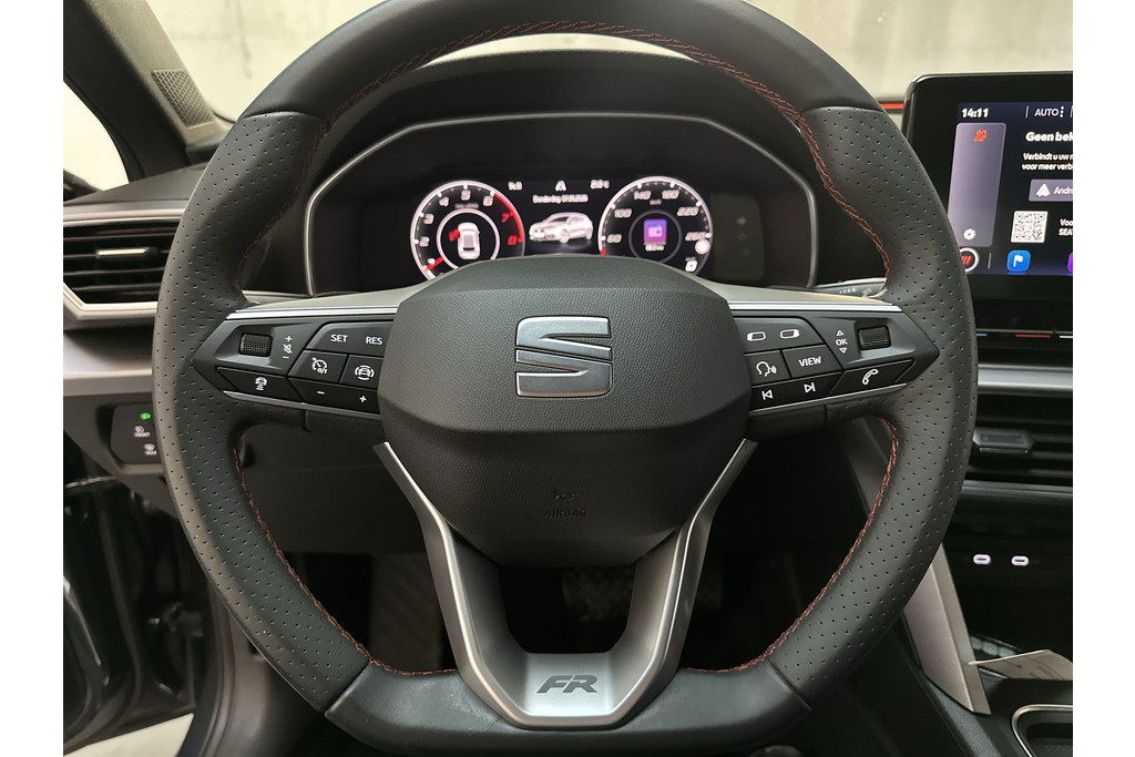 53294687-4.jpg