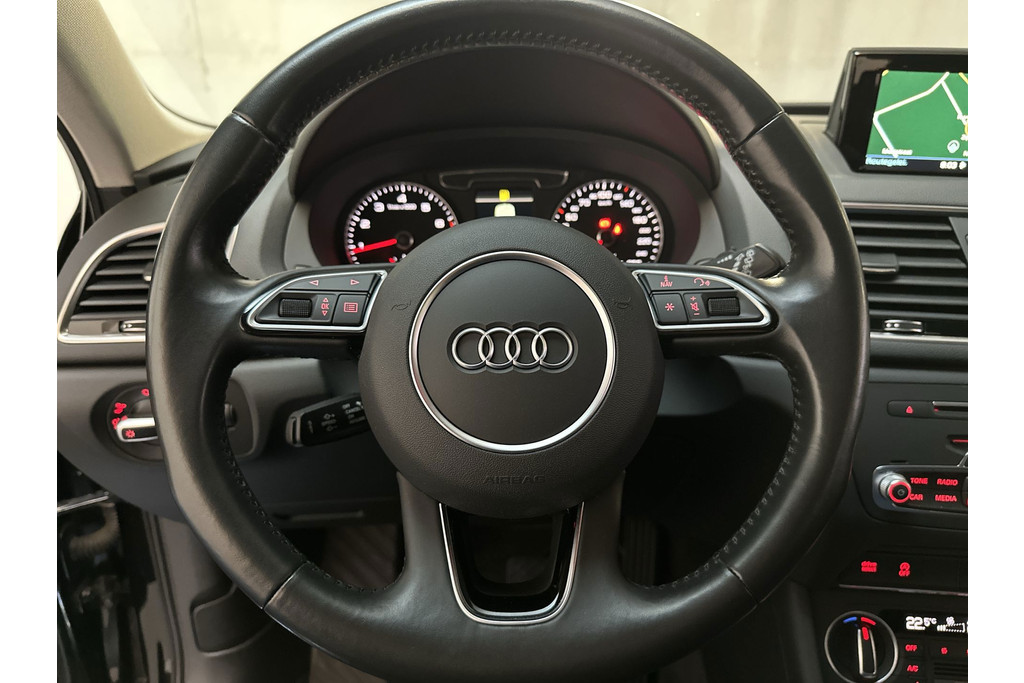 53307136-4.jpg