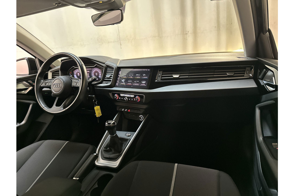 53378344-1.jpg