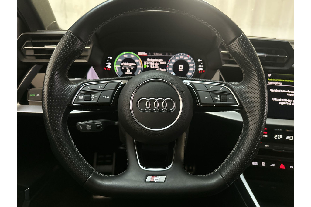 53403404-6.jpg