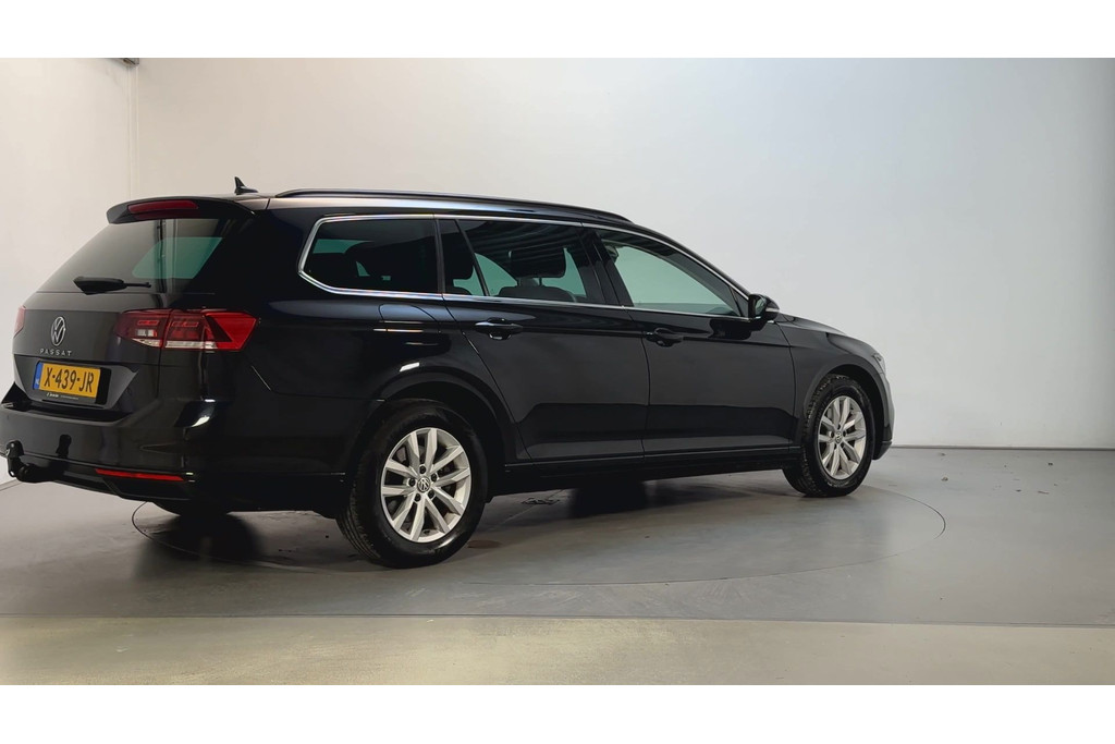 53431398-2.jpg