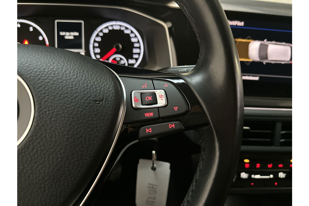 53533413-22.jpg