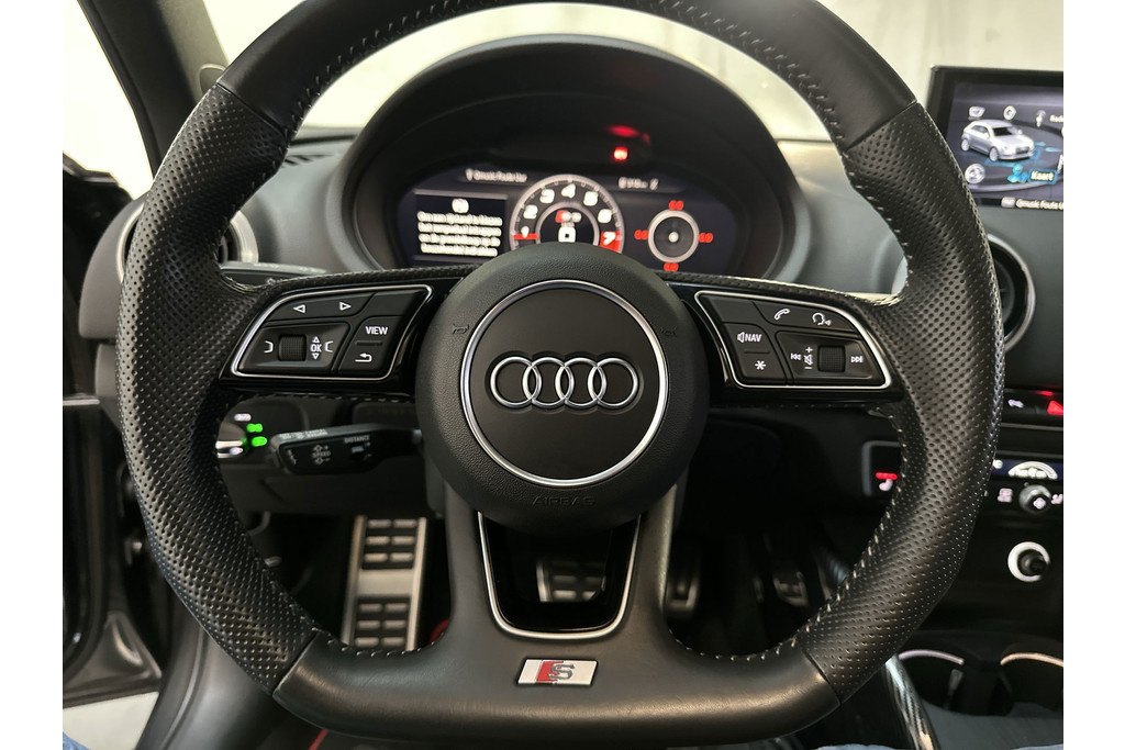 53692291-6.jpg