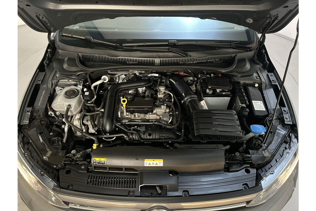 53692521-16.jpg