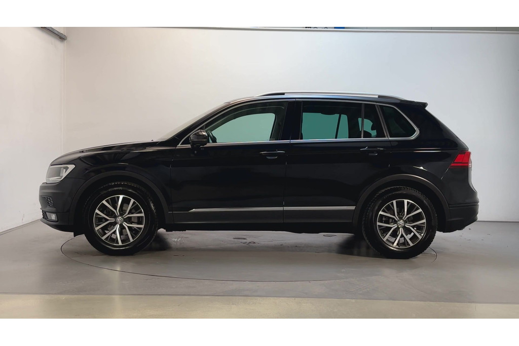 53699260-13.jpg