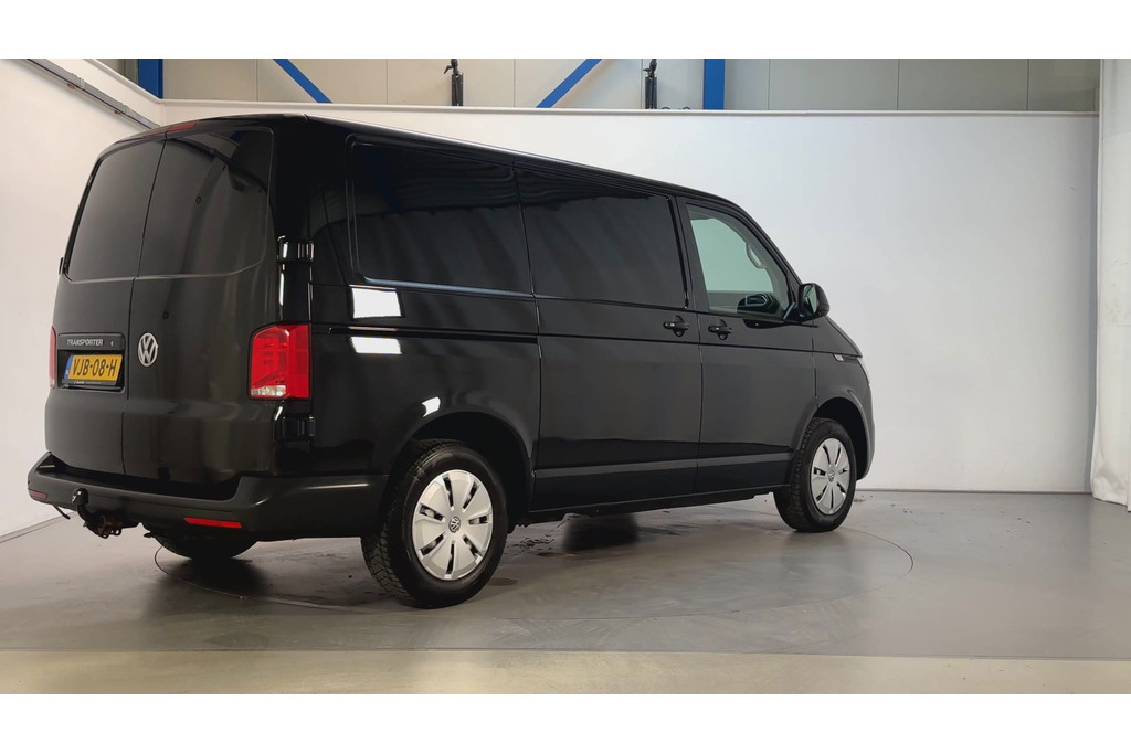 53959111-2.jpg