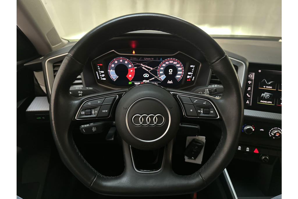 53997927-6.jpg