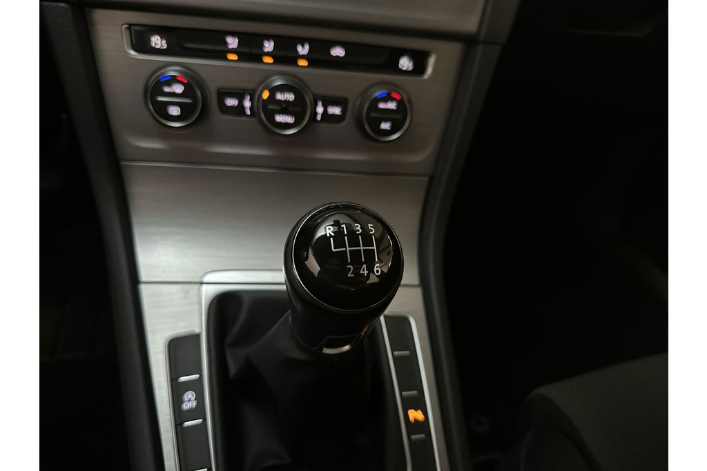 54056621-21.jpg
