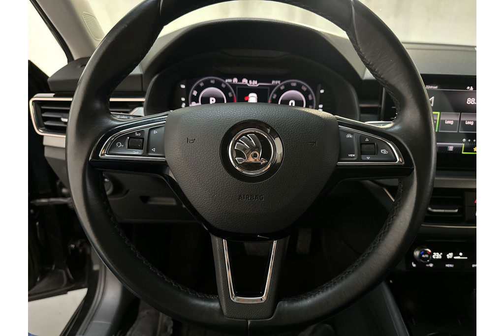 54099708-4.jpg