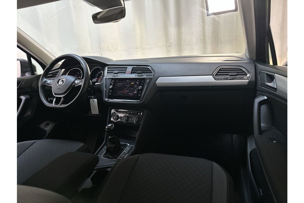 54135639-1.jpg