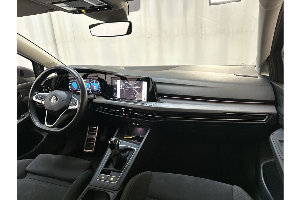 54198452-1.jpg