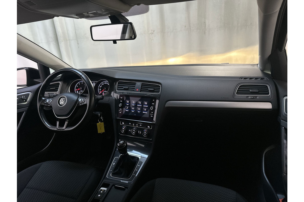 54199709-1.jpg