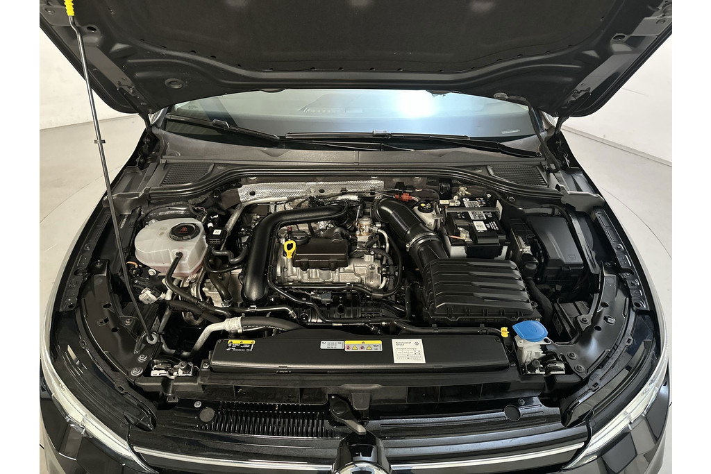 54203050-16.jpg