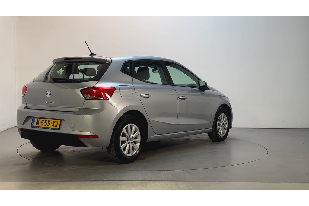 54240559-2.jpg