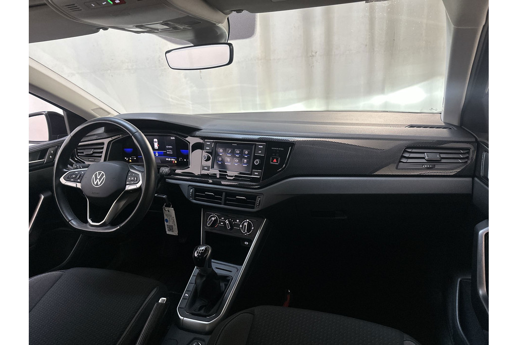 54377792-1.jpg