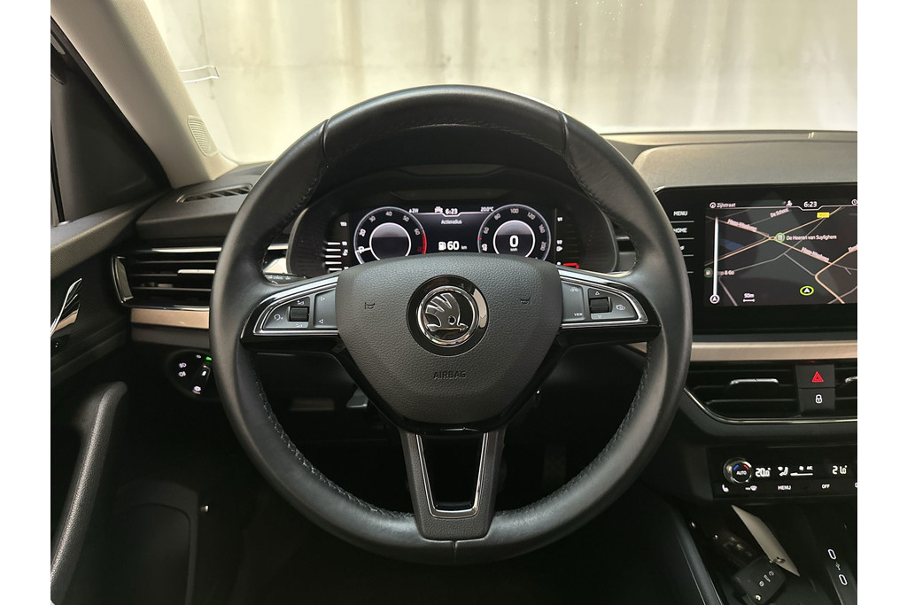 54398129-12.jpg