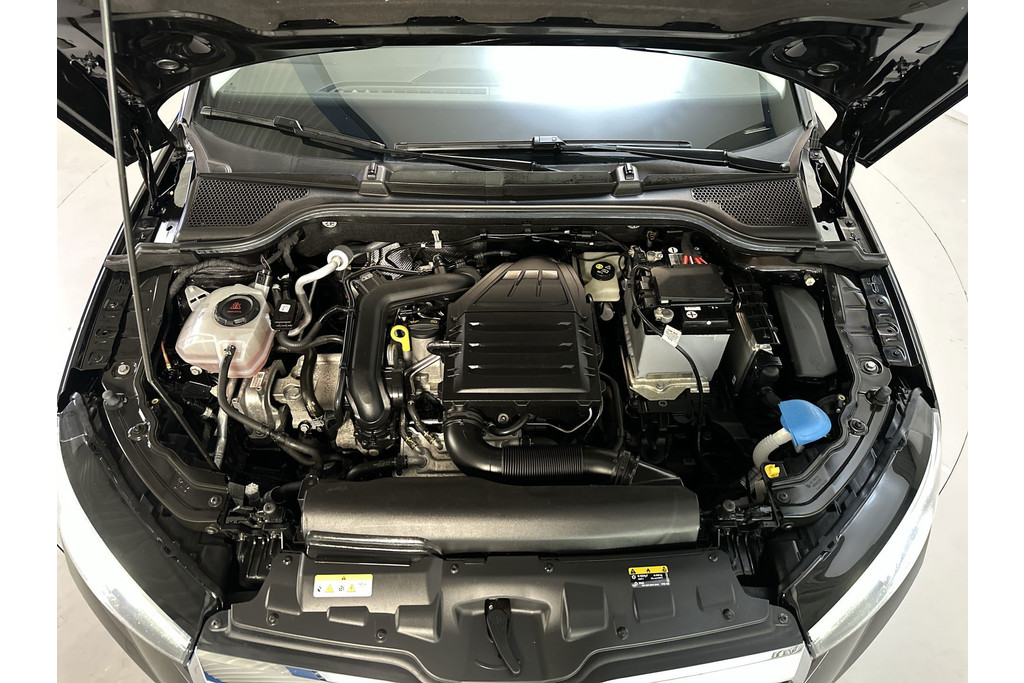 54398129-16.jpg