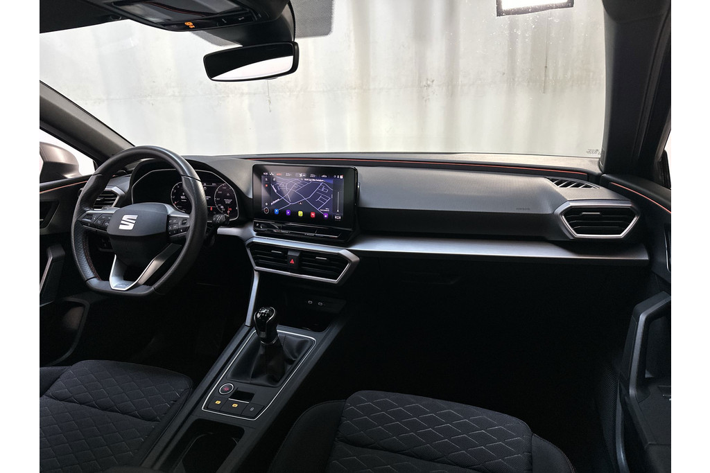 54398864-1.jpg