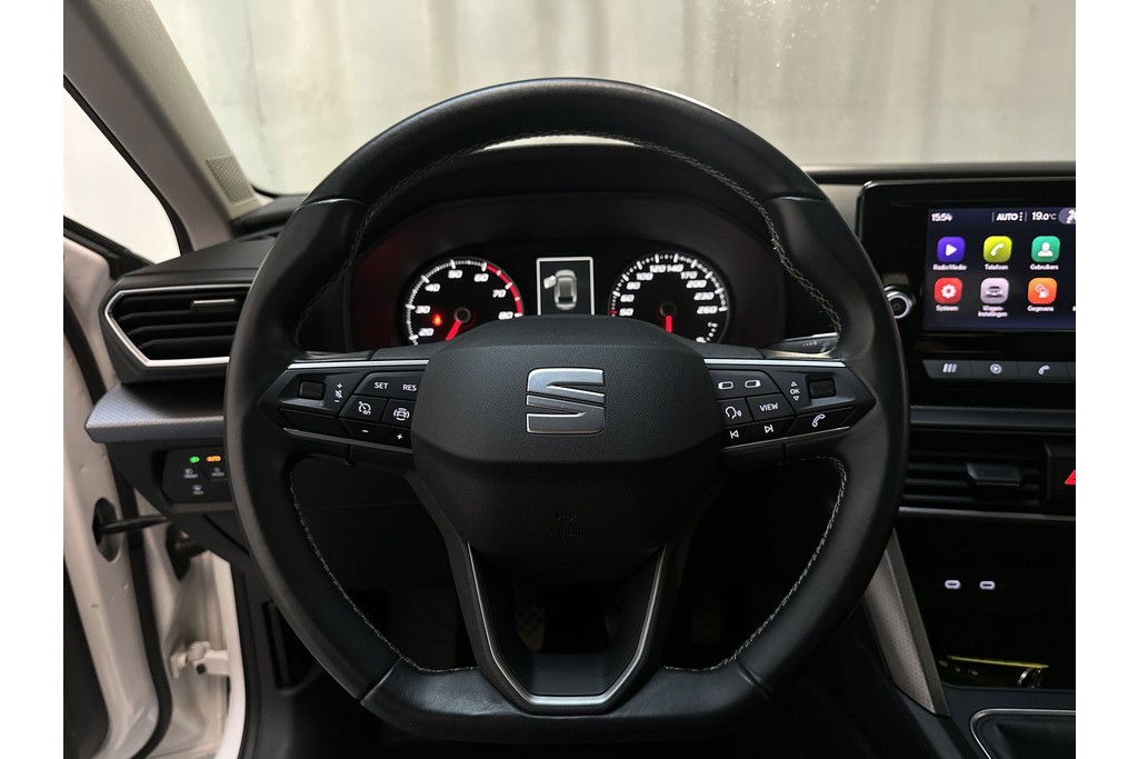 54408213-10.jpg