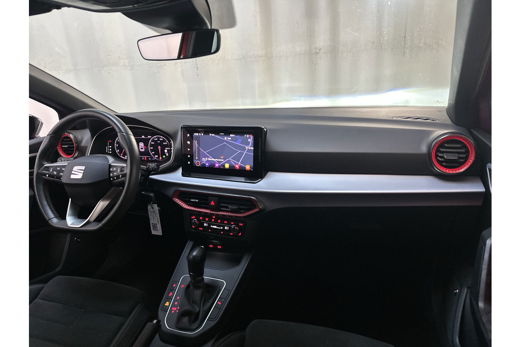 54419890-1.jpg