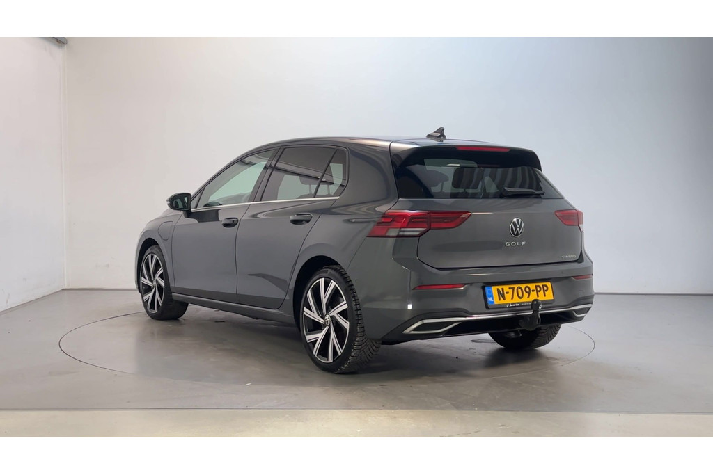 54442532-2.jpg
